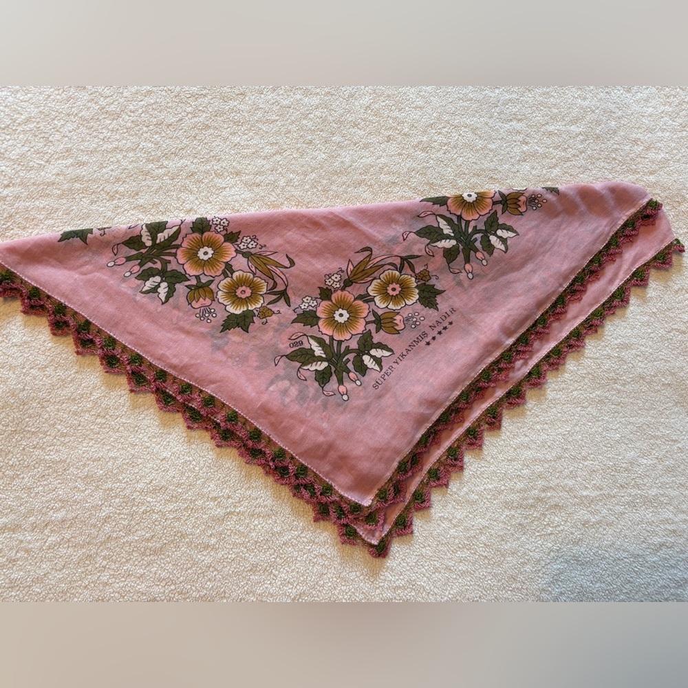 Vintage Turkish Cotton Oya Scarf, Pink Floral Print with Pink Green Lace Trim - Picture 6 of 11